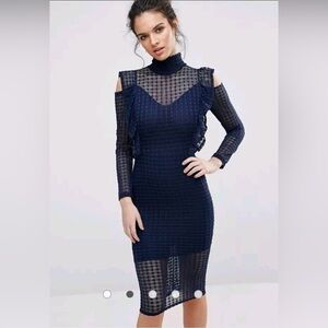 GUC. Blue Cold Shoulder Midi Dress with Texture Fabric. So flattering. Size 16US